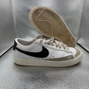 Nike Womens Blazer Low 77 DC4769-102 White Casual Shoes Sneakers Size 8